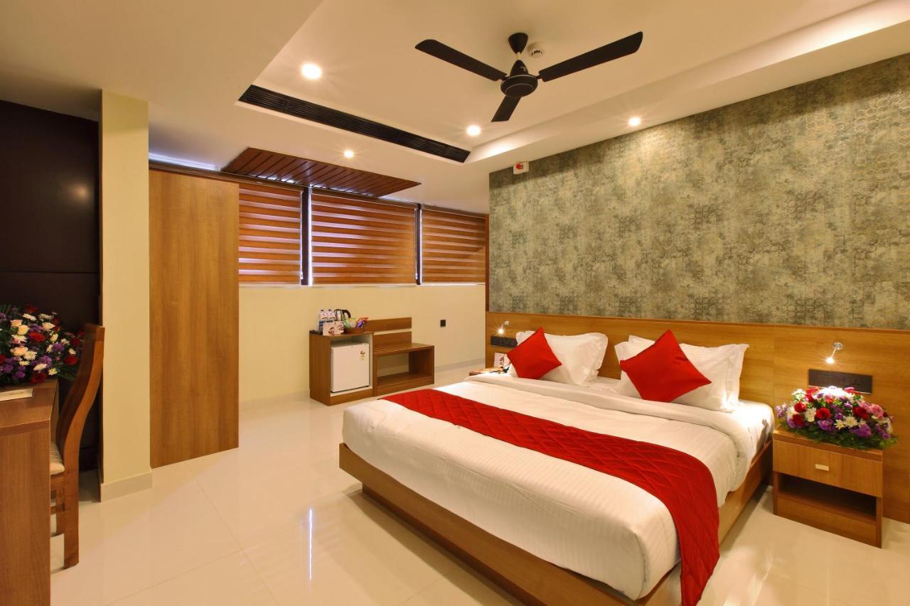 Hotel Novark Munnar Kallar Vattiyar Ngoại thất bức ảnh